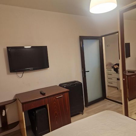2 Bedrooms Apartment. Galaţi Eksteriør bilde